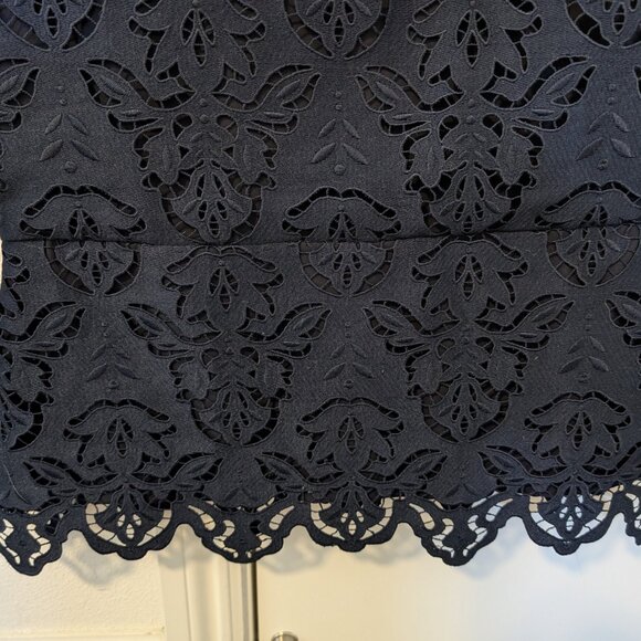 Navy Lace ANN TAYLOR Sleeveless Blouse (Size S) - Picture 5 of 5